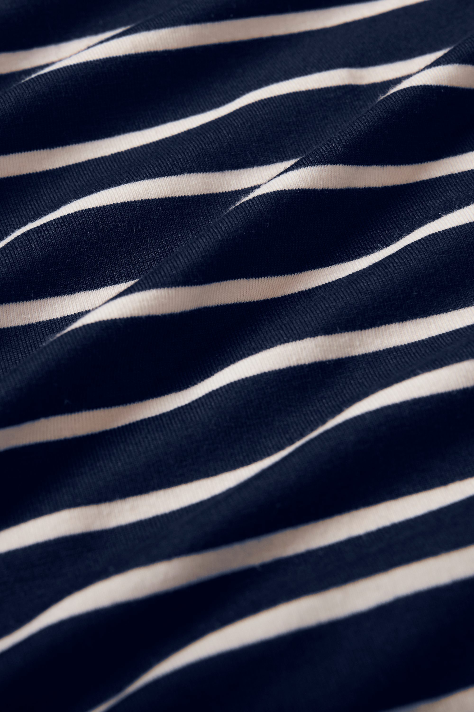 ESSENTIAL STRIPE